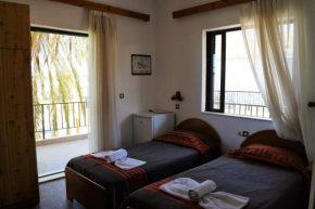 Отель Esperia Home Style Pension  Малиа
